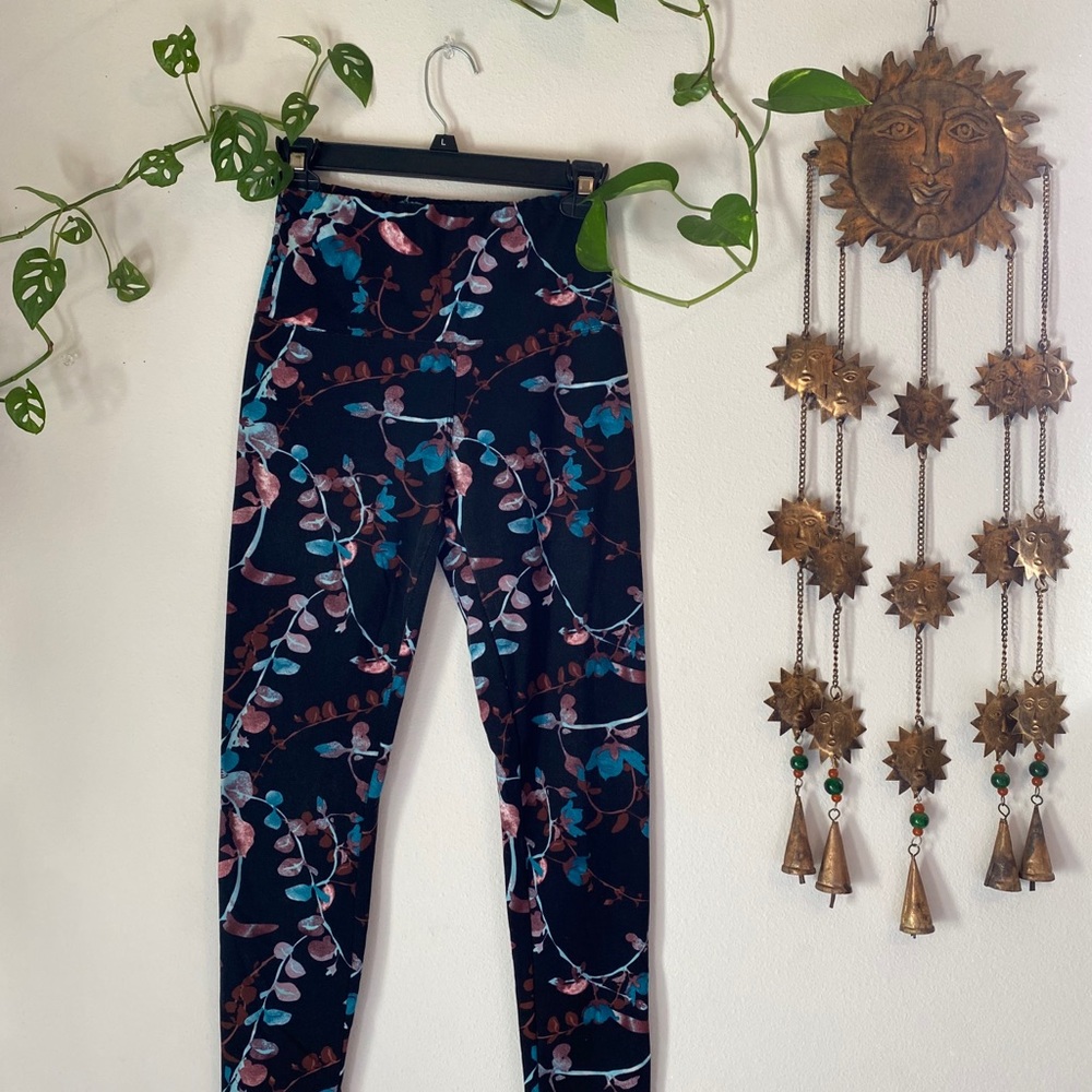 Black Botanical Leggings